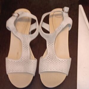 Dr. Scholl's Cream Sandals with Buckle